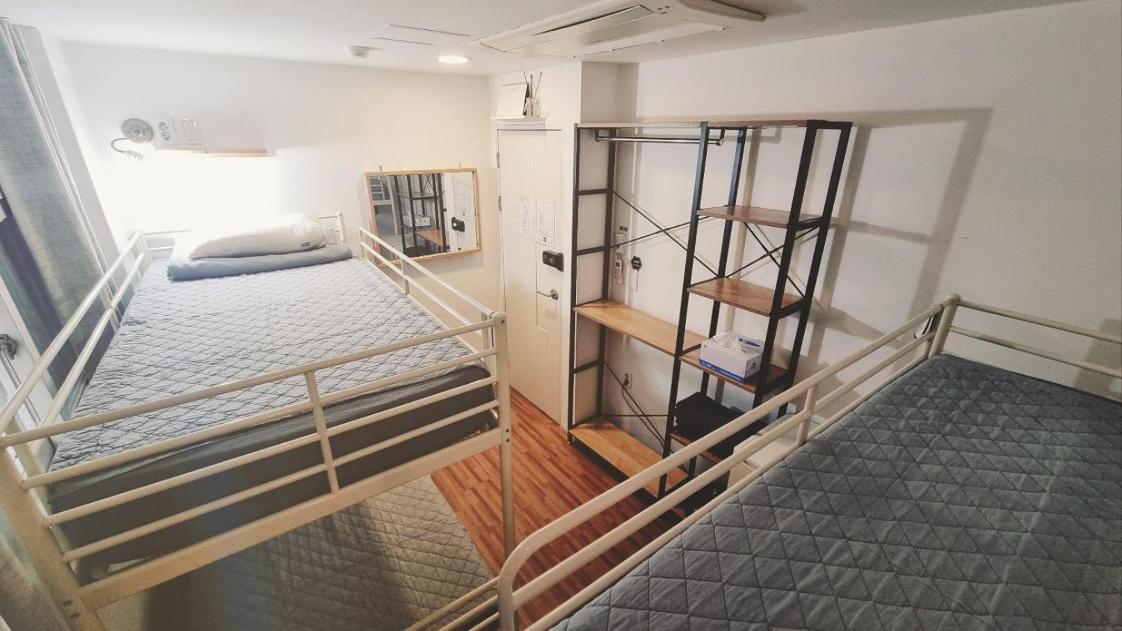 Blue Boat Hostel Myeongdong Сеул Экстерьер фото