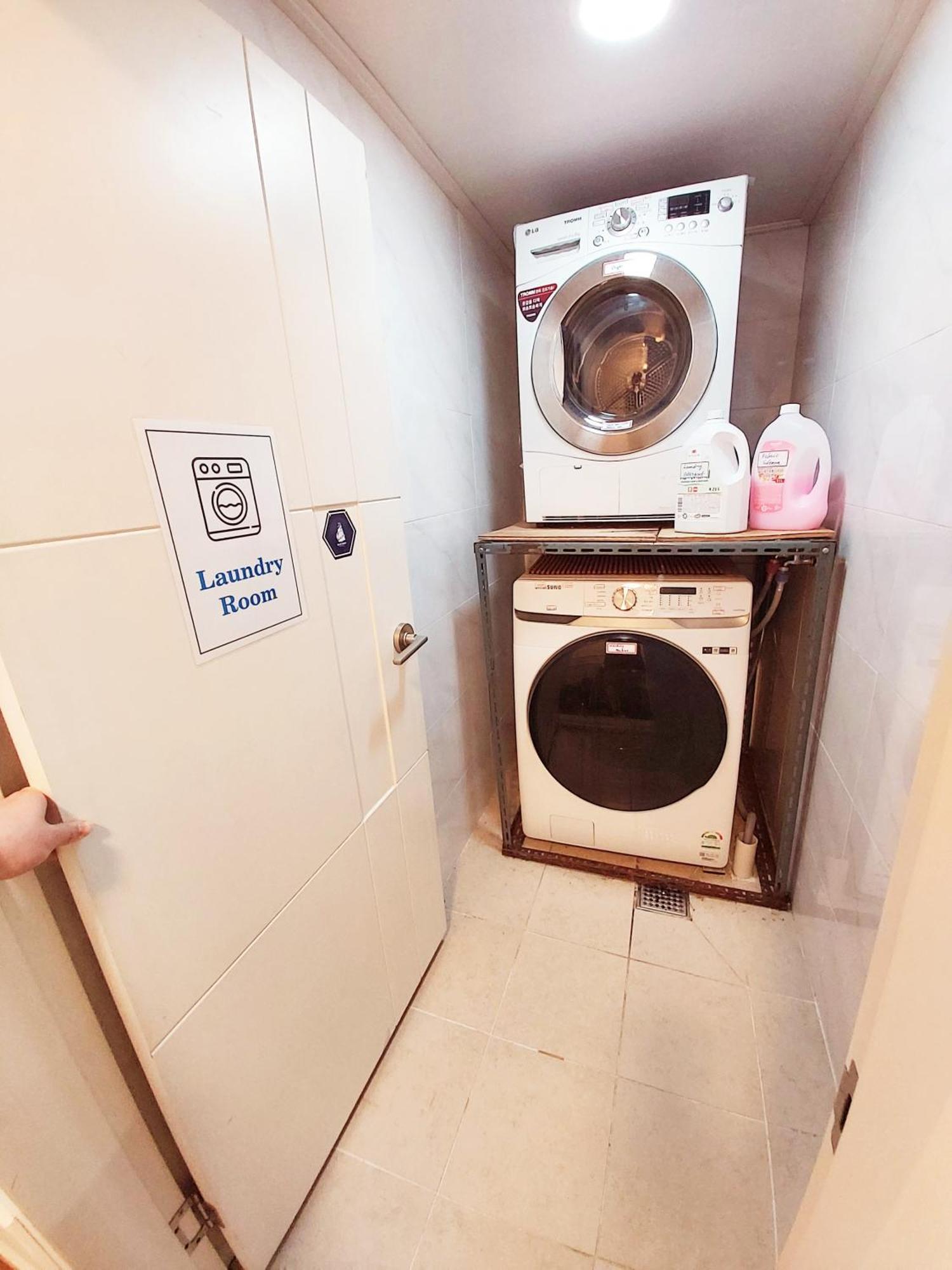 Blue Boat Hostel Myeongdong Сеул Экстерьер фото