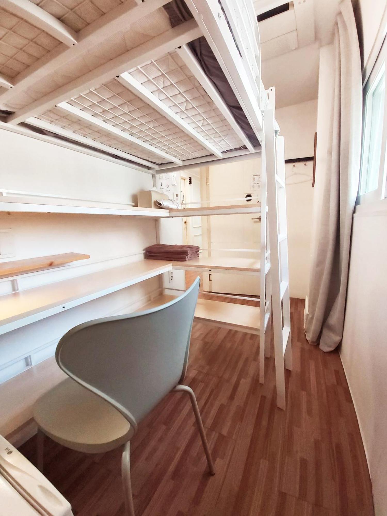 Blue Boat Hostel Myeongdong Сеул Экстерьер фото
