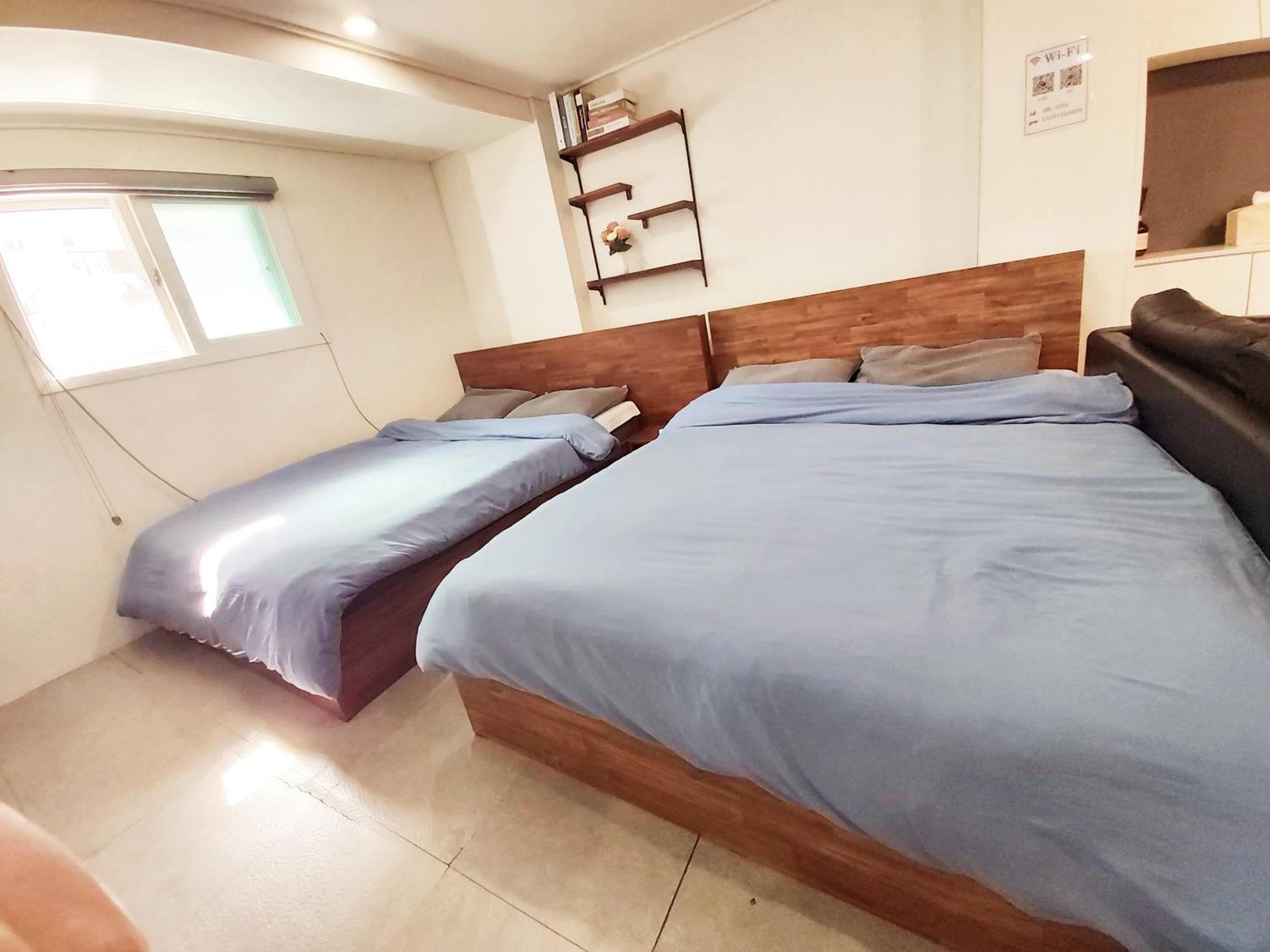 Blue Boat Hostel Myeongdong Сеул Экстерьер фото