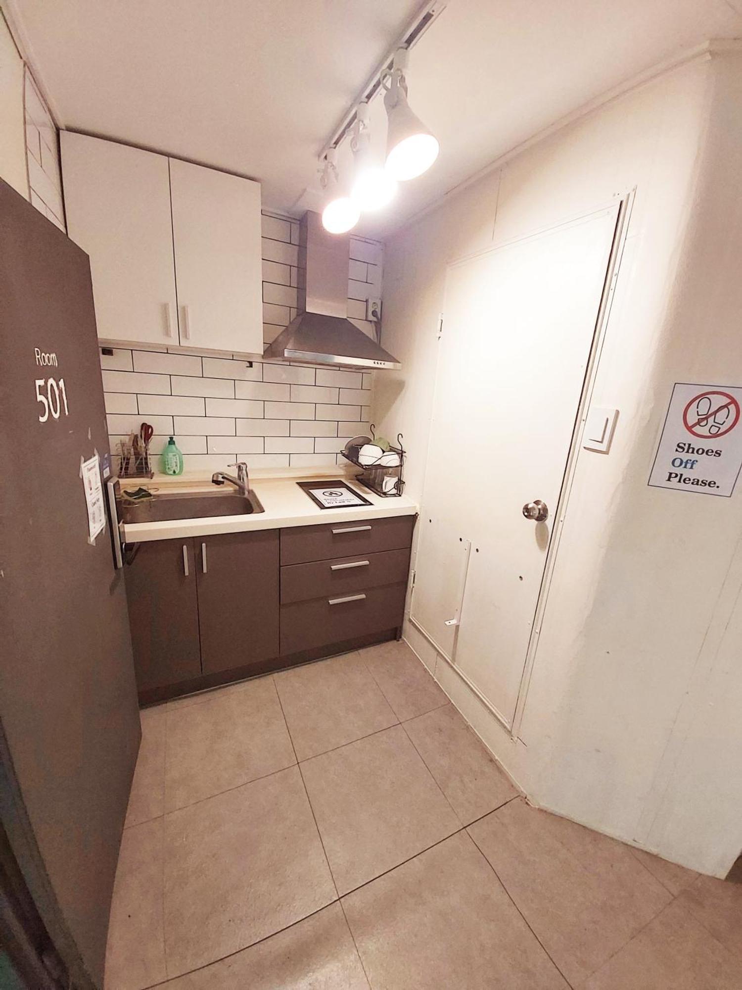 Blue Boat Hostel Myeongdong Сеул Экстерьер фото