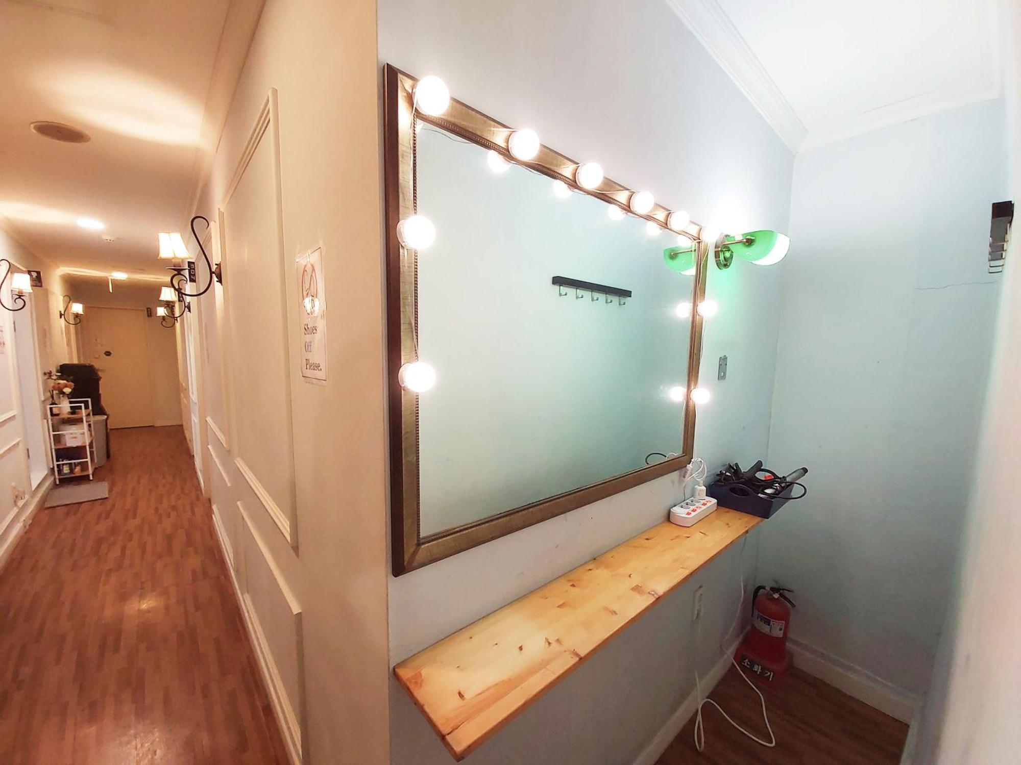 Blue Boat Hostel Myeongdong Сеул Экстерьер фото