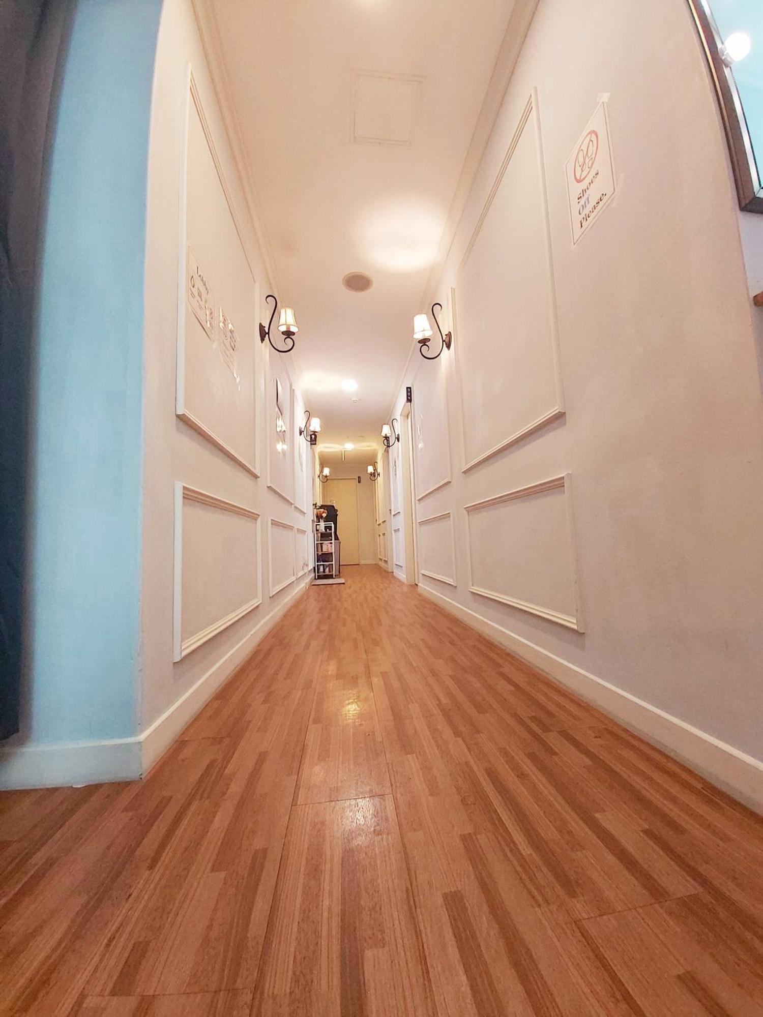 Blue Boat Hostel Myeongdong Сеул Экстерьер фото
